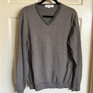 Calvin Klein Men’s V-Neck Sweater, Small